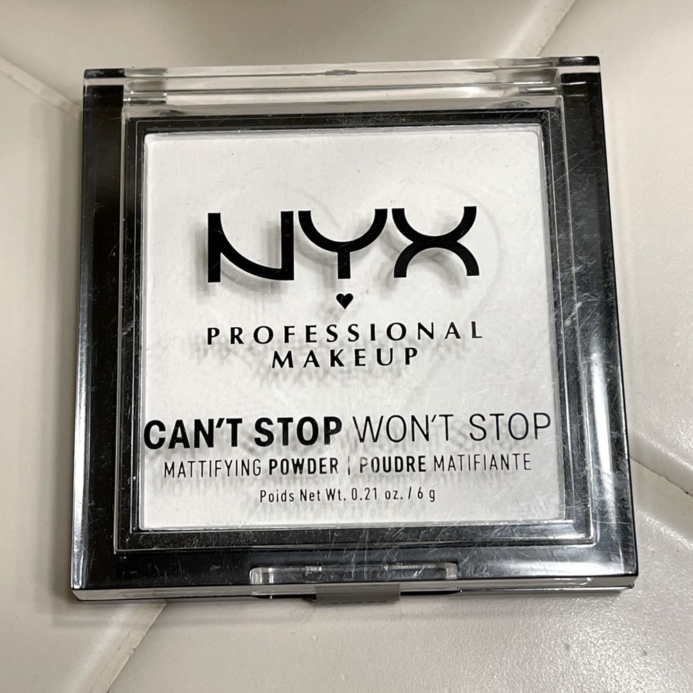 NEW! NYX Can’t Stop Won’t Stop All Day Mattifying Powder (Translucent)
